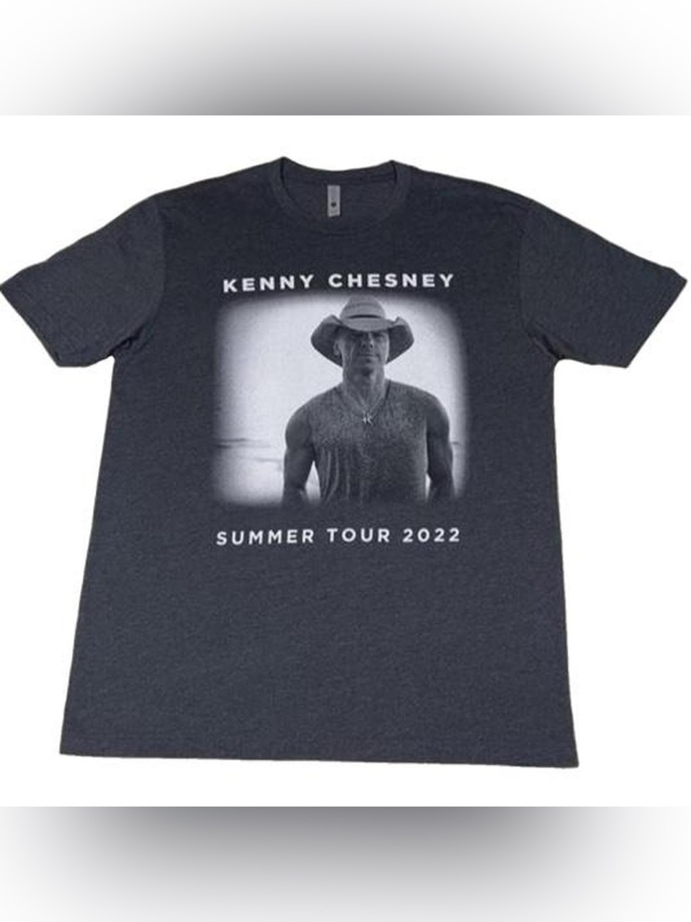 NWOT! Kenny Chesney Here and Now Summer Tour 2022 Grey Men’s T-shirt Size L